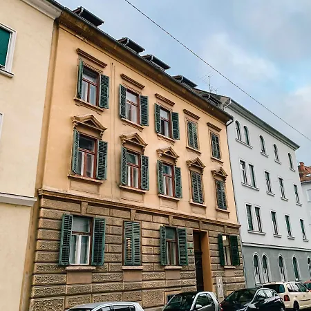 Lejlighed Elegant - By Nahuen Graz