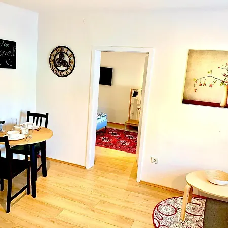 Elegant - By Nahuen Apartament *